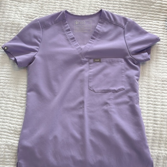 Figs Scrub Set in Lavender - Picture 2 of 4